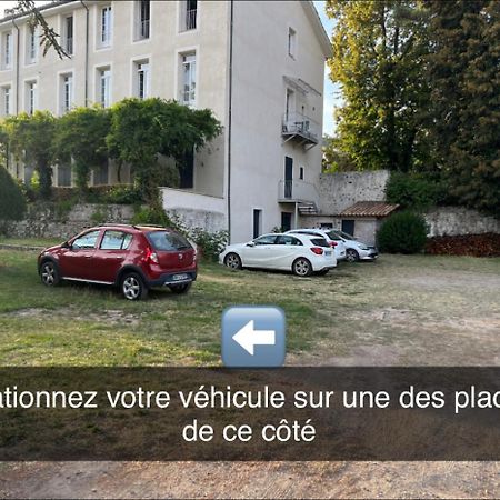 Les Glycines, Charmant Studio Au Calme Dans Batisse De Maitre Proche Du Centre Ville Parking Gratuit Динь-ле-Бен Экстерьер фото