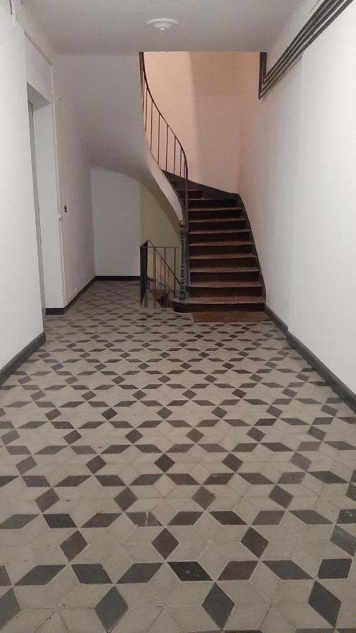 Les Glycines, Charmant Studio Au Calme Dans Batisse De Maitre Proche Du Centre Ville Parking Gratuit Динь-ле-Бен Экстерьер фото