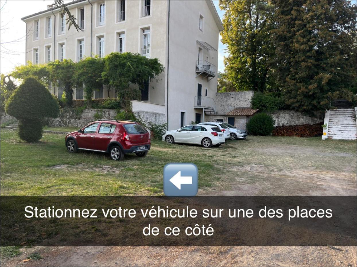 Les Glycines, Charmant Studio Au Calme Dans Batisse De Maitre Proche Du Centre Ville Parking Gratuit Динь-ле-Бен Экстерьер фото